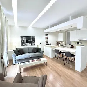 Appartement Campo Dei Fiori Modern With Terrace