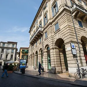Italianflat - Arena Di Rensi , Verona Italien